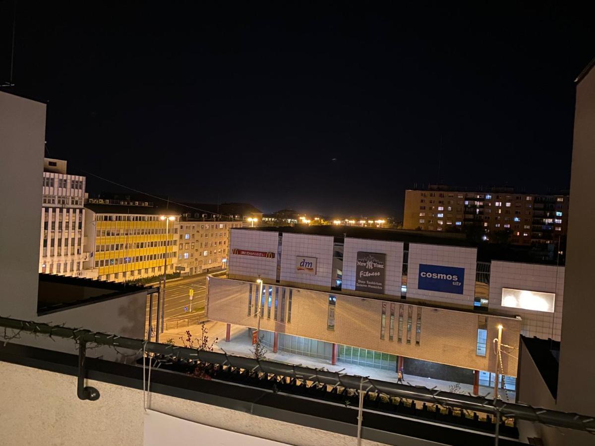 Parizsi Udvar I. Apartment Дебрецен Екстер'єр фото