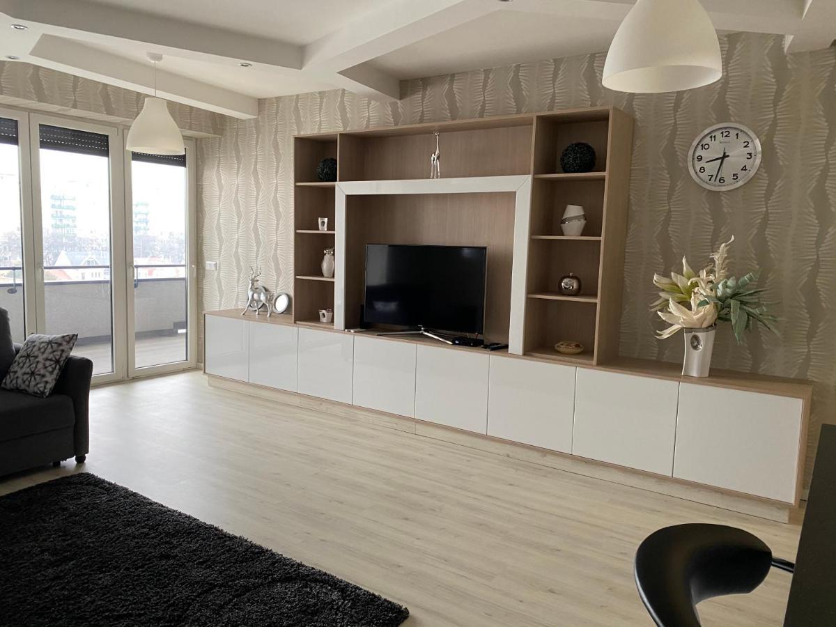 Parizsi Udvar I. Apartment Дебрецен Екстер'єр фото